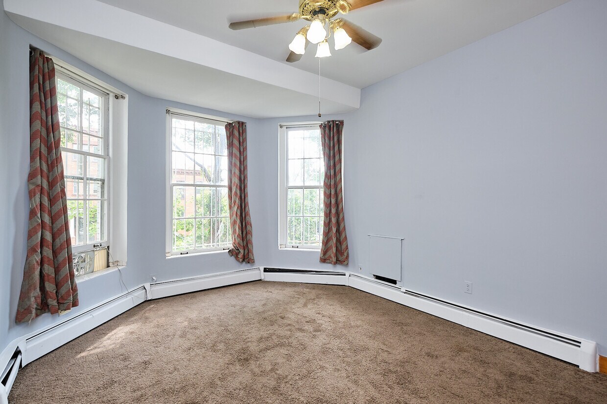 Primary Photo - 3156 18th St NW