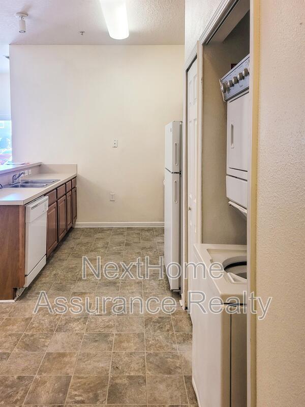 Foto del edificio - 7920 Merrill Rd