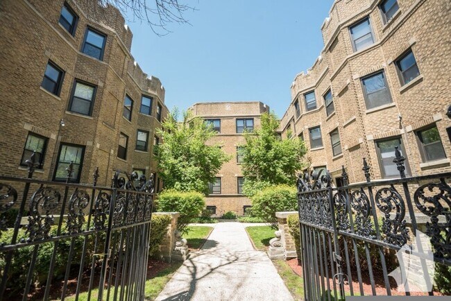 Building Photo - 626 W Stratford Pl