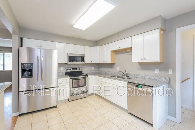 Building Photo - 6050 S Sterne Pkwy