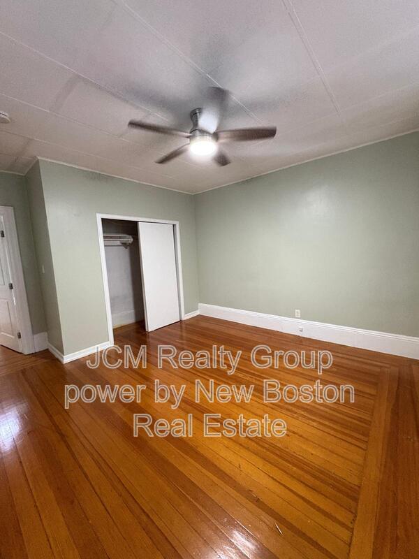 Photo - 144 Bloomingdale