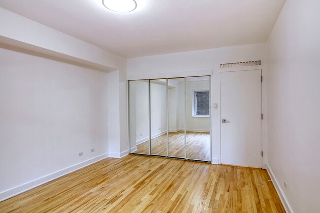 Photo du bâtiment - 3435 Rue Drummond