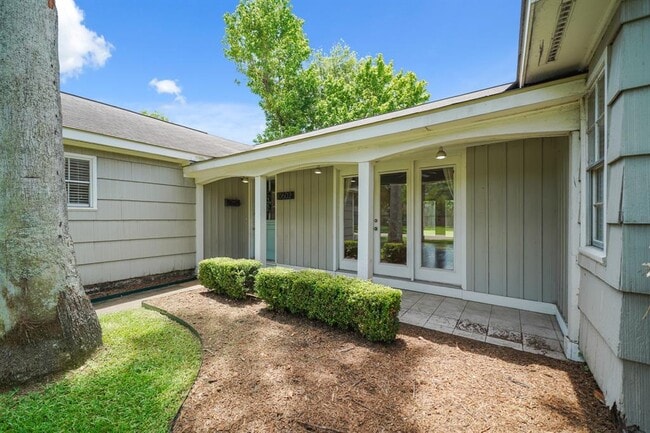 Building Photo - 10602 Willowisp Dr