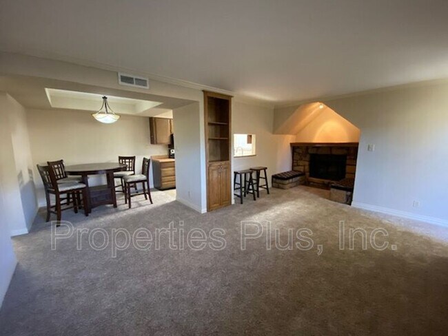 Building Photo - 6508 S Memorial Dr