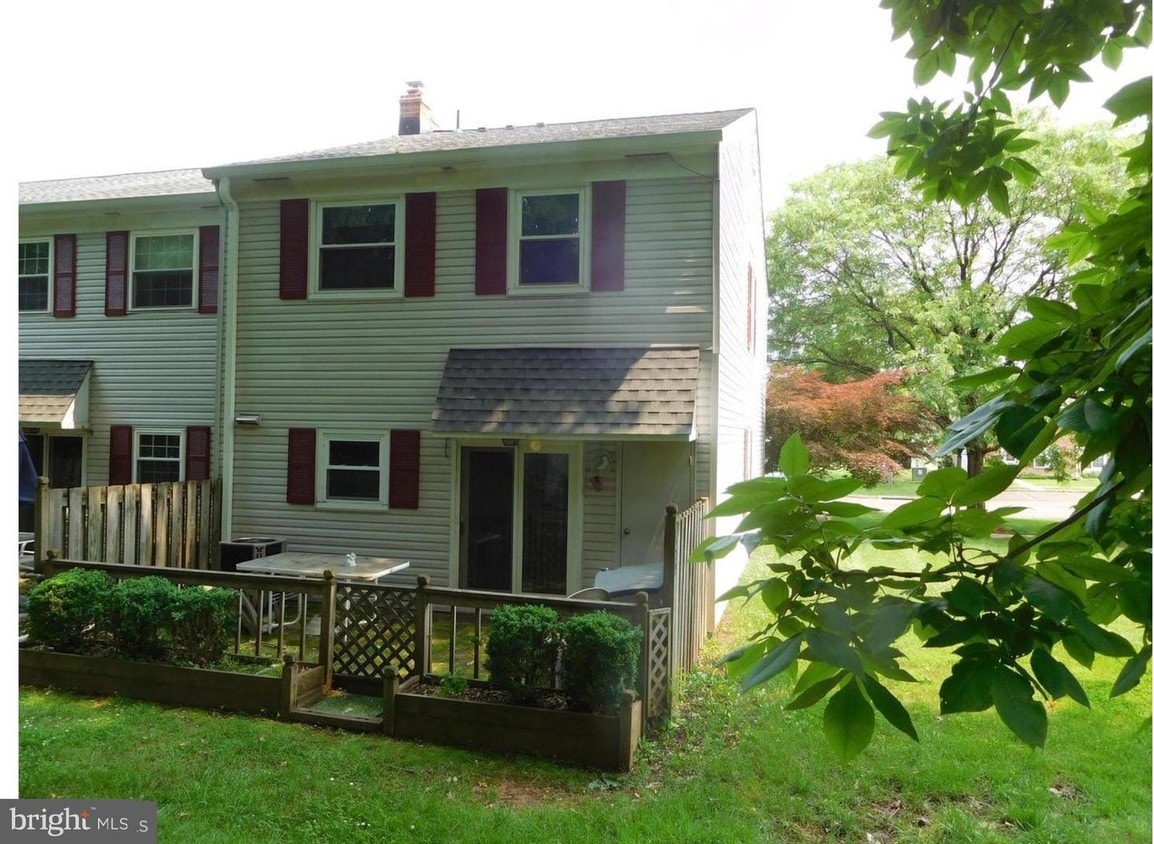 2529 Devonshire Ct, Lansdale, PA 19446 Townhome Rentals in Lansdale