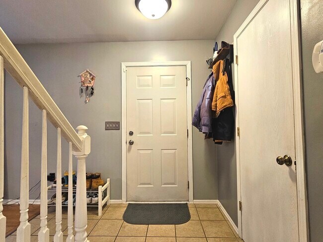 Foto del edificio - 579 Scott Ln