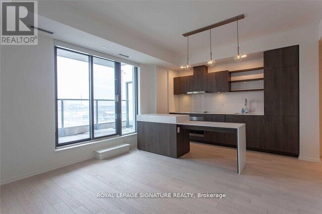 Building Photo - 12-612 Bonnycastle St