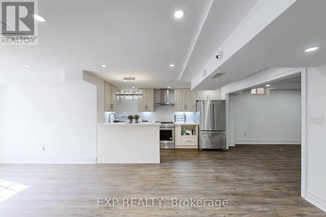 Photo du bâtiment - 106 Royview Crescent