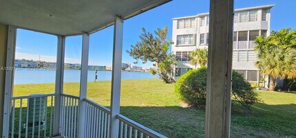 Building Photo - 1670 NE 191st St