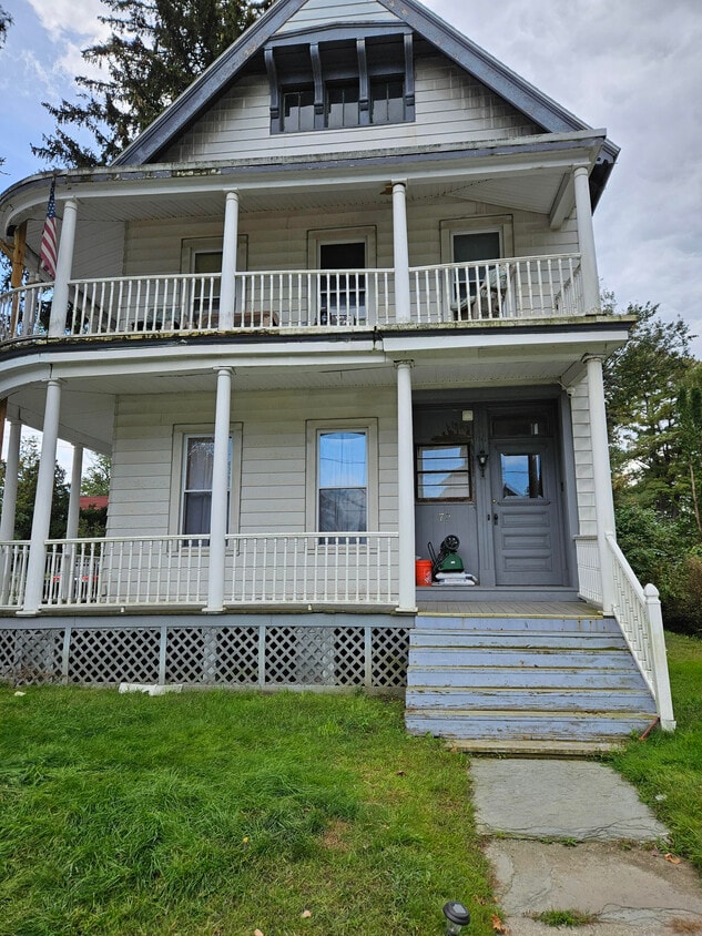 72 Pinewoods Ave Unit 1st Rear, Troy, NY 12180 Apartments in Troy, NY