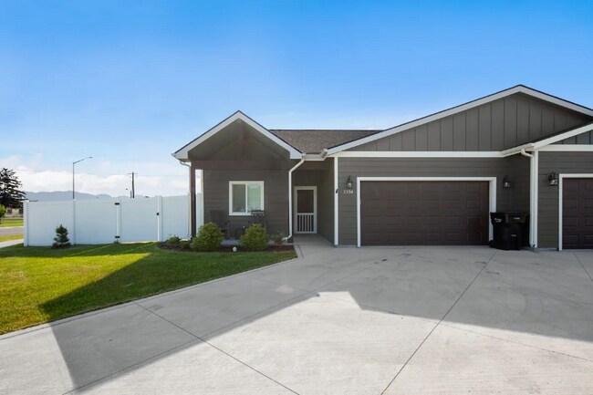 Foto del edificio - 1354 Destiny Ln