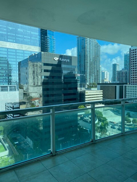 Foto del edificio - 950 Brickell Bay Dr