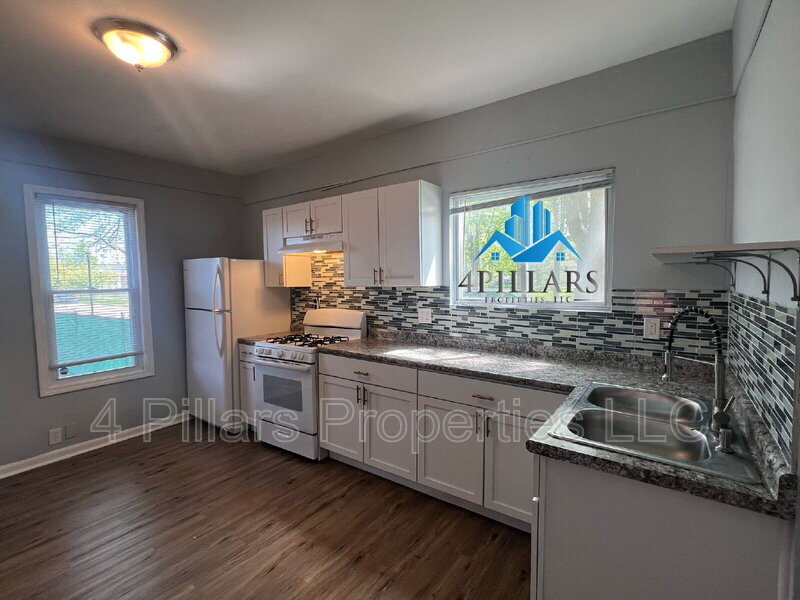 Foto principal - 155 142nd St