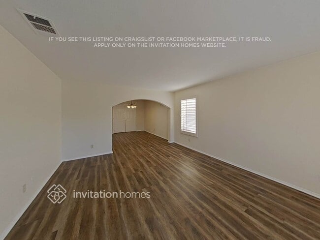 Building Photo - 740 Spruce Tree Cir