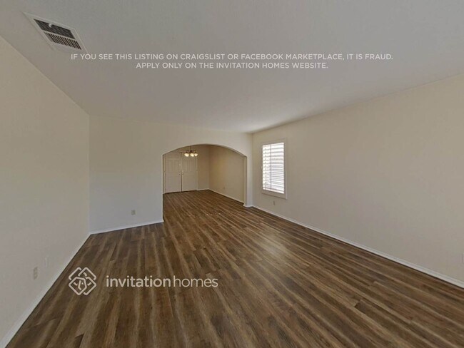 Foto del edificio - 740 Spruce Tree Cir