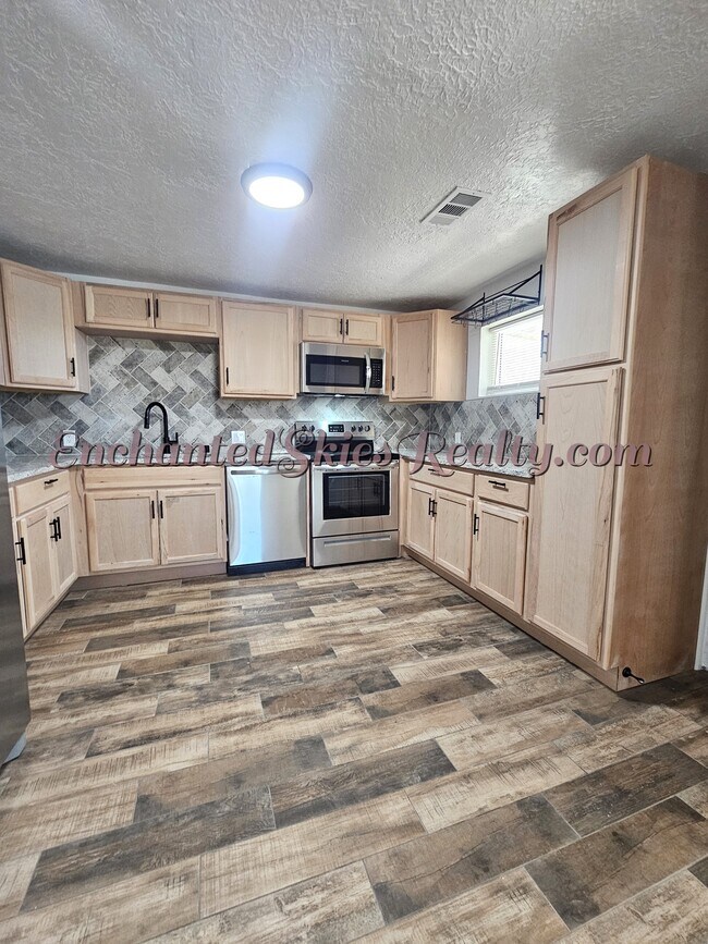 Foto del edificio - 2910 3rd St NW