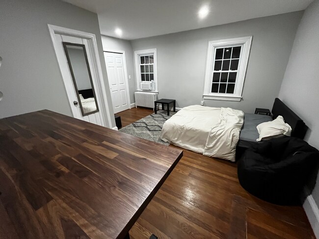 Habitación 1 - 3817 S St NW