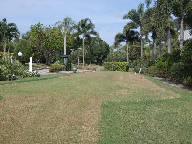Foto del edificio - 18081 SE Country Club Dr