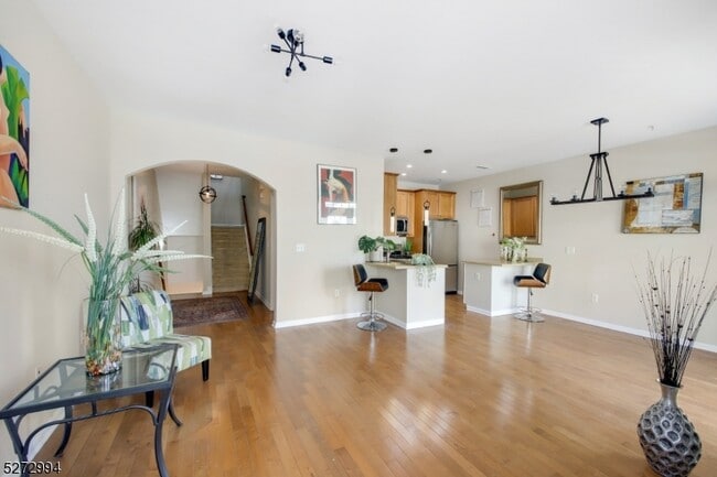 Building Photo - 710 Hero Way