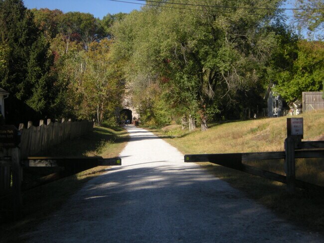 Foto del edificio - 94 Moniteau St