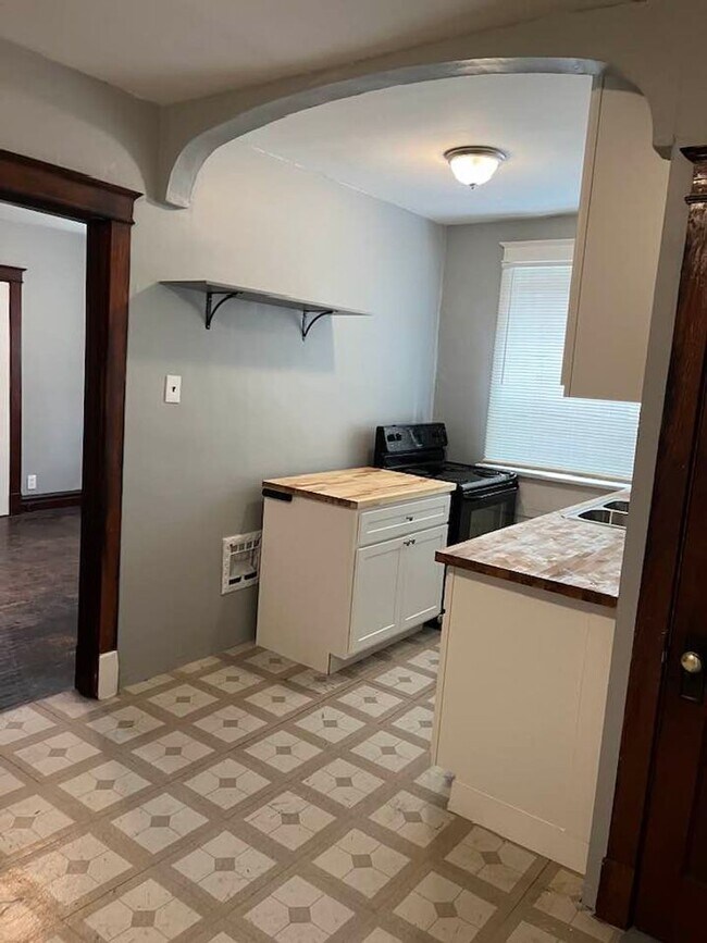 Building Photo - Move in Ready
