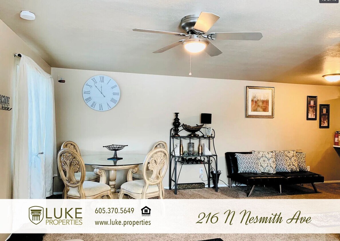 Primary Photo - Cozy house right in downtown Sioux Falls