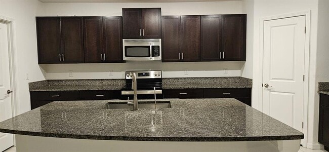 Building Photo - 9910 Spanish Lime Ct