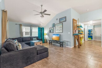 Building Photo - 618 Island Retreat Ct