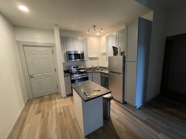 Building Photo - 1013 St Paul St