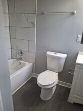 Building Photo - 1308 W College St