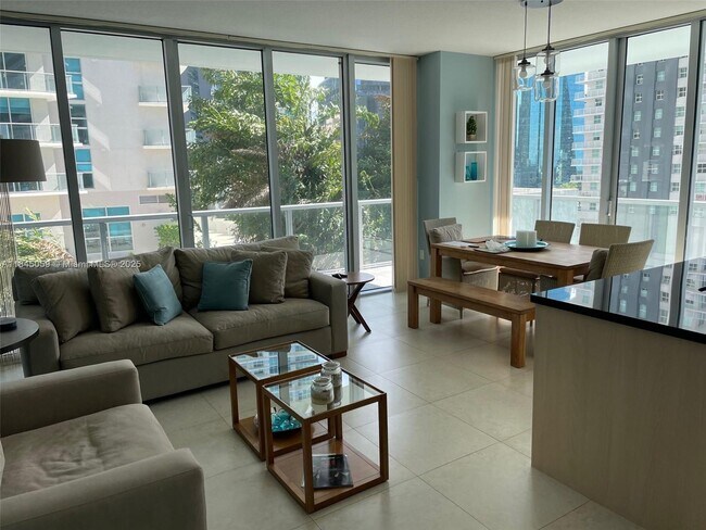 Foto del edificio - 1111 SW 1st Ave