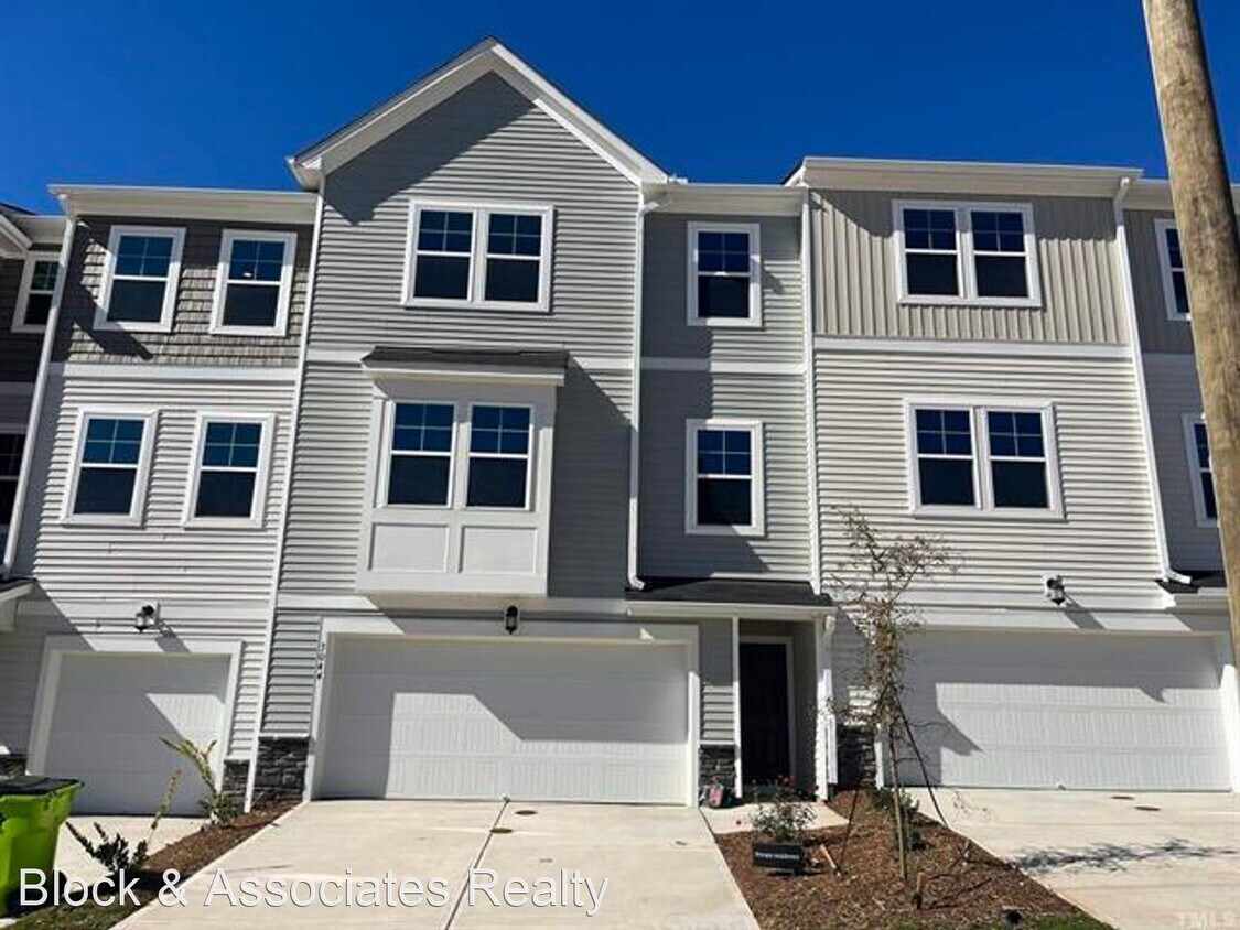 Foto principal - 4 br, 3.5 bath House - 3044 Castle Loch Lane