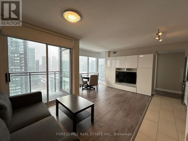 Photo du bâtiment - 4301-15-2915 Fort York Blvd