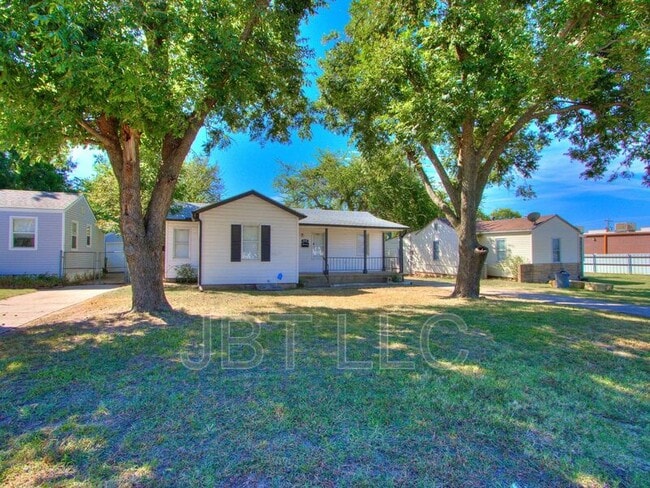 Photo - 314 W Peach St House