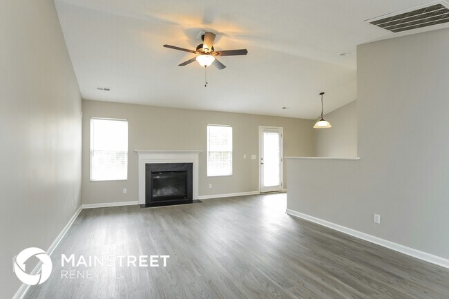 Foto del edificio - 1517 Daisy Park Dr