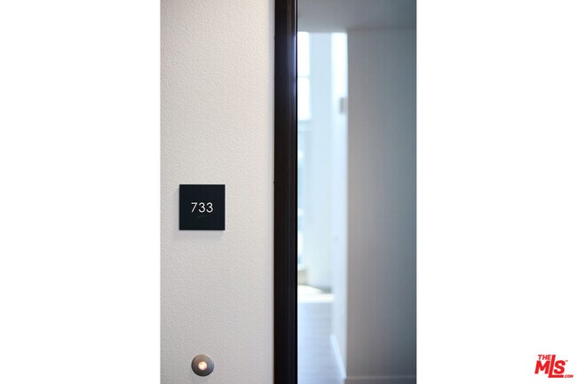 Foto del edificio - 5750 Hollywood Blvd