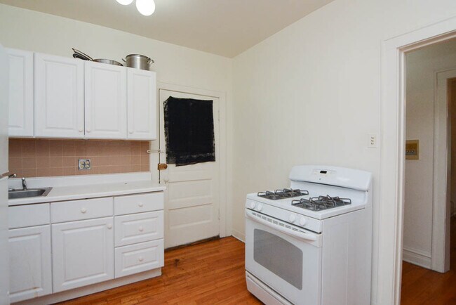 Building Photo - 3153 N Orchard St