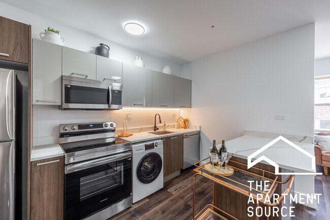 Foto del edificio - 1553 W Hollywood Ave