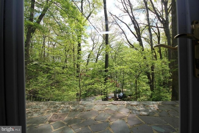 Building Photo - 3207 Circle Hill Rd