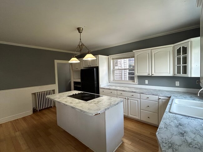Kitchen p2 - 225 S Main Ave