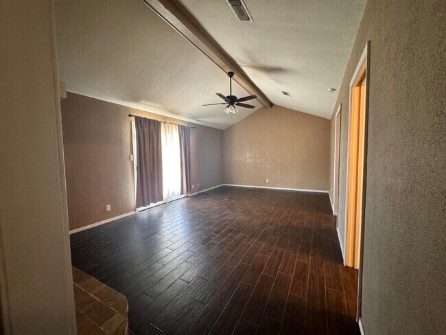 Building Photo - 104 Maverick Trail
