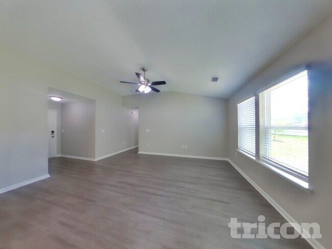 Foto del edificio - 8304 Fouraker Forest Rd