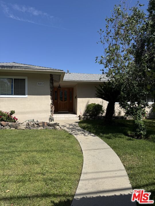 Foto del edificio - 5412 Hazeltine Ave