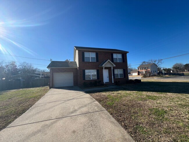 Foto del edificio - Available Now - 3BR 2.5BA Home on Corner Lot in Smyrna!