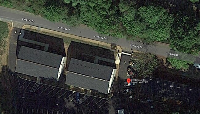 Building Photo - 272 Lindsay Dr