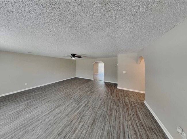 Building Photo - 6949 Magdelena Dr