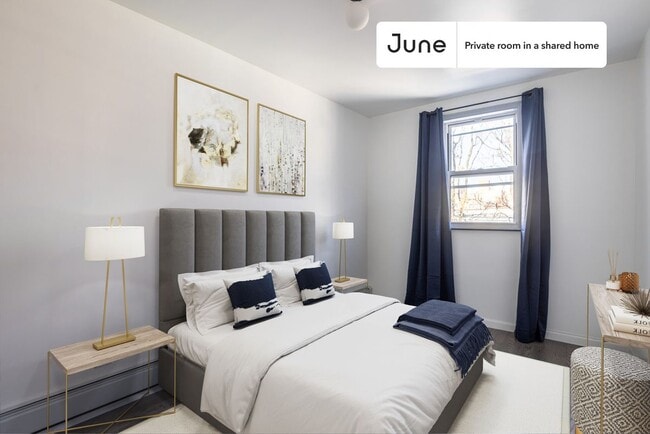 Building Photo - Private bedroom in 4 bed/2 bath Home