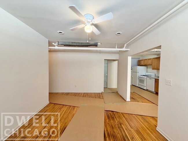 Foto del edificio - 6818 N Lakewood Ave