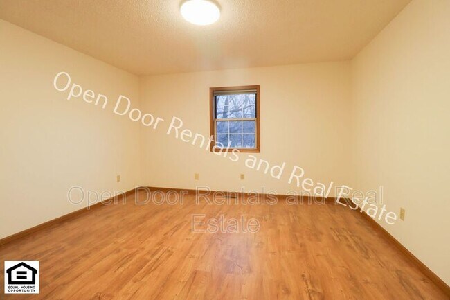 Foto del edificio - 5215 Vermont Ln