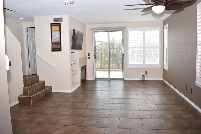 Foto del edificio - 3 bd 2.5 ba, Condo With Community Pool (Chula Vista, 91910)